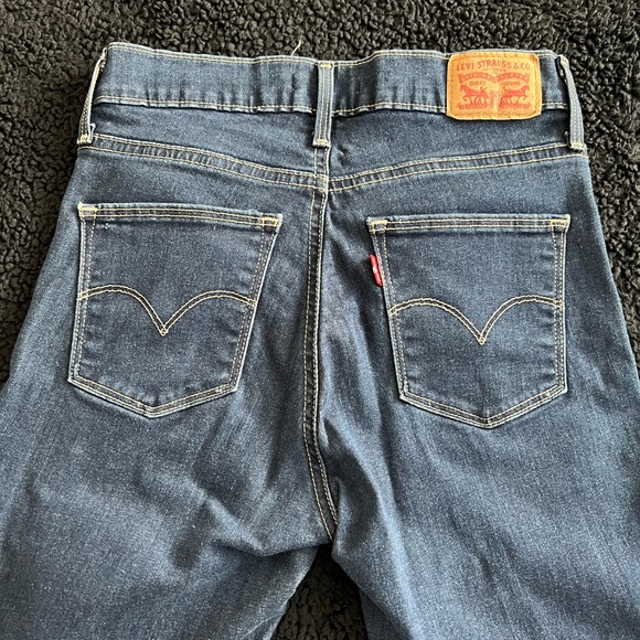 Levi’s Women’s Jeans Slimming Boots Waist 28 - Picture 3 of 5
